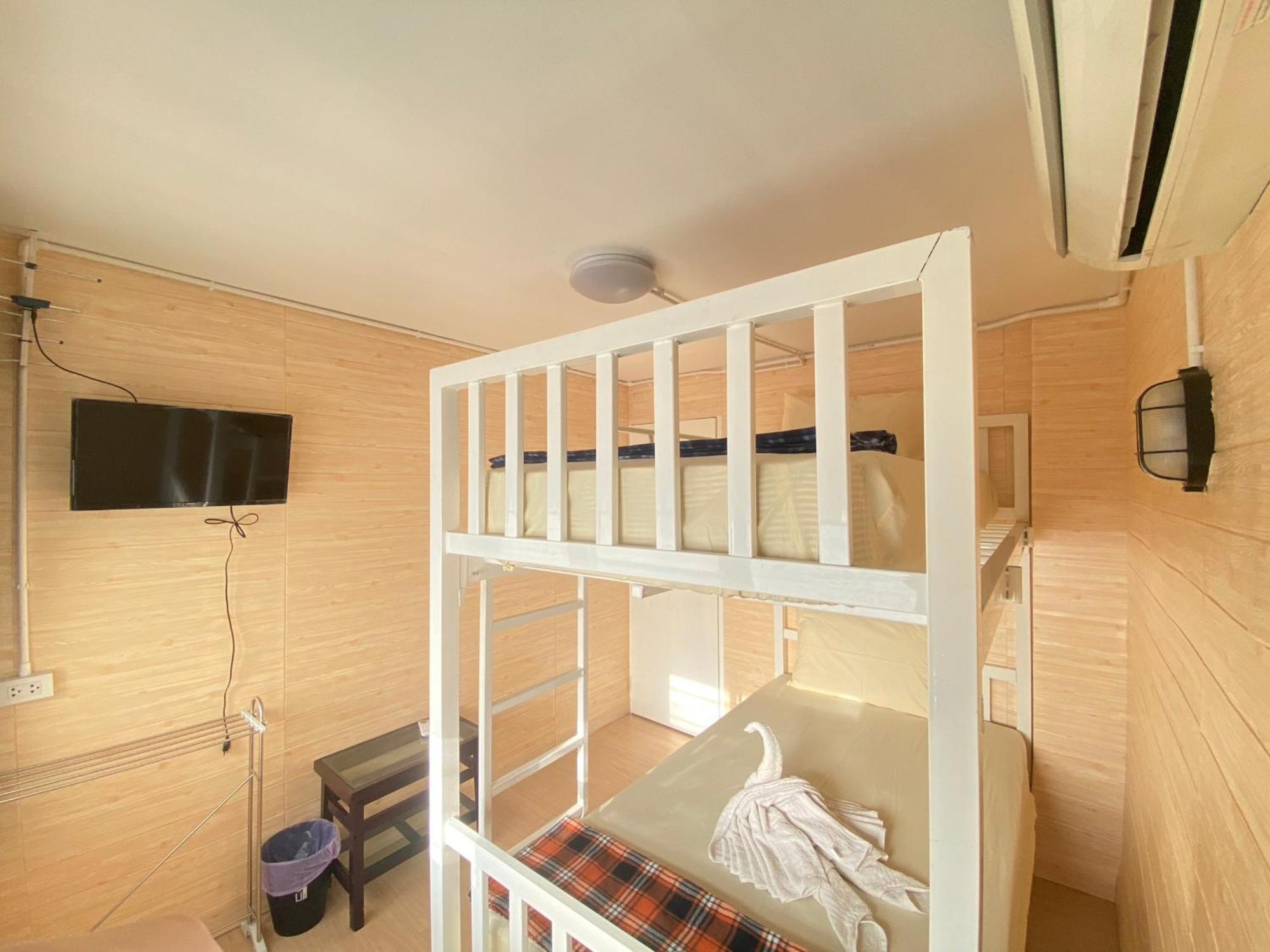 Steve Lady Hostel Bangkok Exterior photo